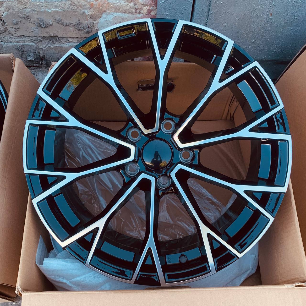 Диски REPLICA TS-5686 7x17/5x112 ET38 D57.0 BMF