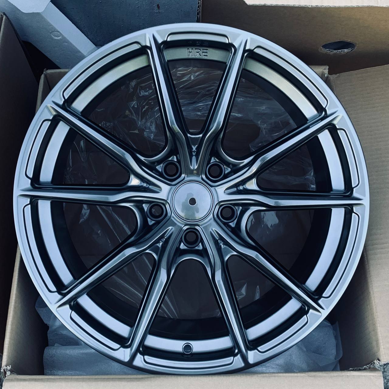 R19 8.5J ET38.0 5x114.3 d67